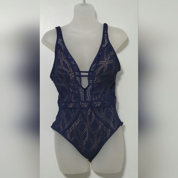 BECCA Crochet plunge one piece color play swimsuit wanderlust SZ Large n… - Picture 5 of 8
